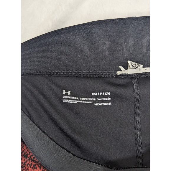 Lot of TWO - Under Armour Women Size Small Compression Heat Gear Leggings - Picture 7 of 8